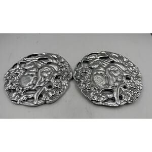 Set of 2 Vintage Arthur Court Bunny Trivet: 1995 Cast Aluminum Floral Design